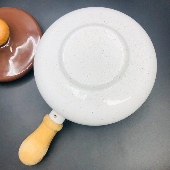 70s Levcoware Vintage Brown Orange Enamel Fondue Pot with Lid Wood Handle Knob - Picture 7 of 9